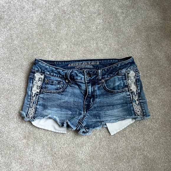 American Eagle Denim Shorts - Picture 2 of 4